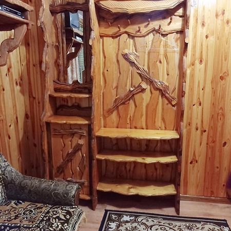 "Різьбярська Садиба" Szlavszke Kültér fotó