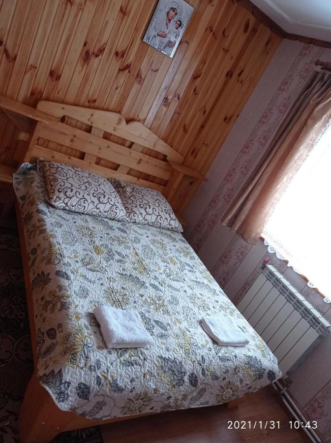 "Різьбярська Садиба" Szlavszke Kültér fotó