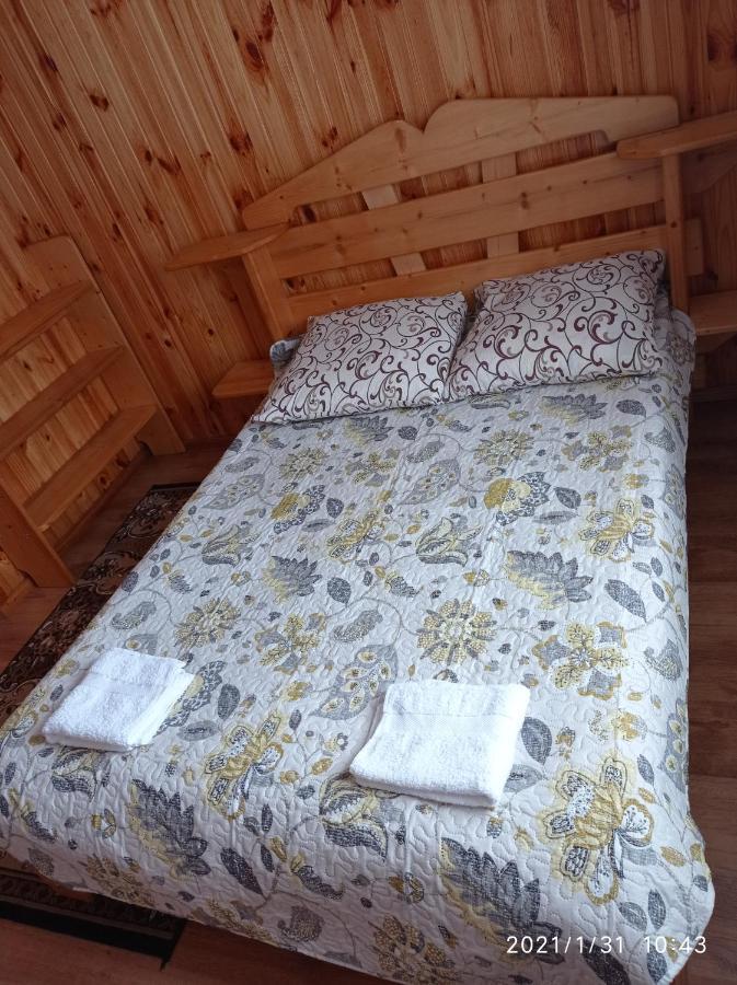 "Різьбярська Садиба" Szlavszke Kültér fotó
