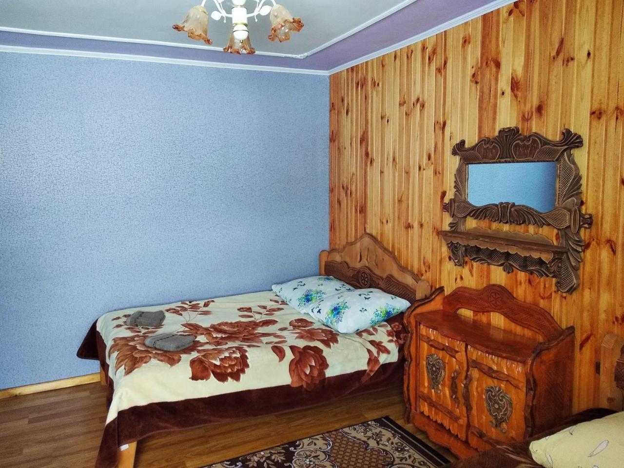 "Різьбярська Садиба" Szlavszke Kültér fotó