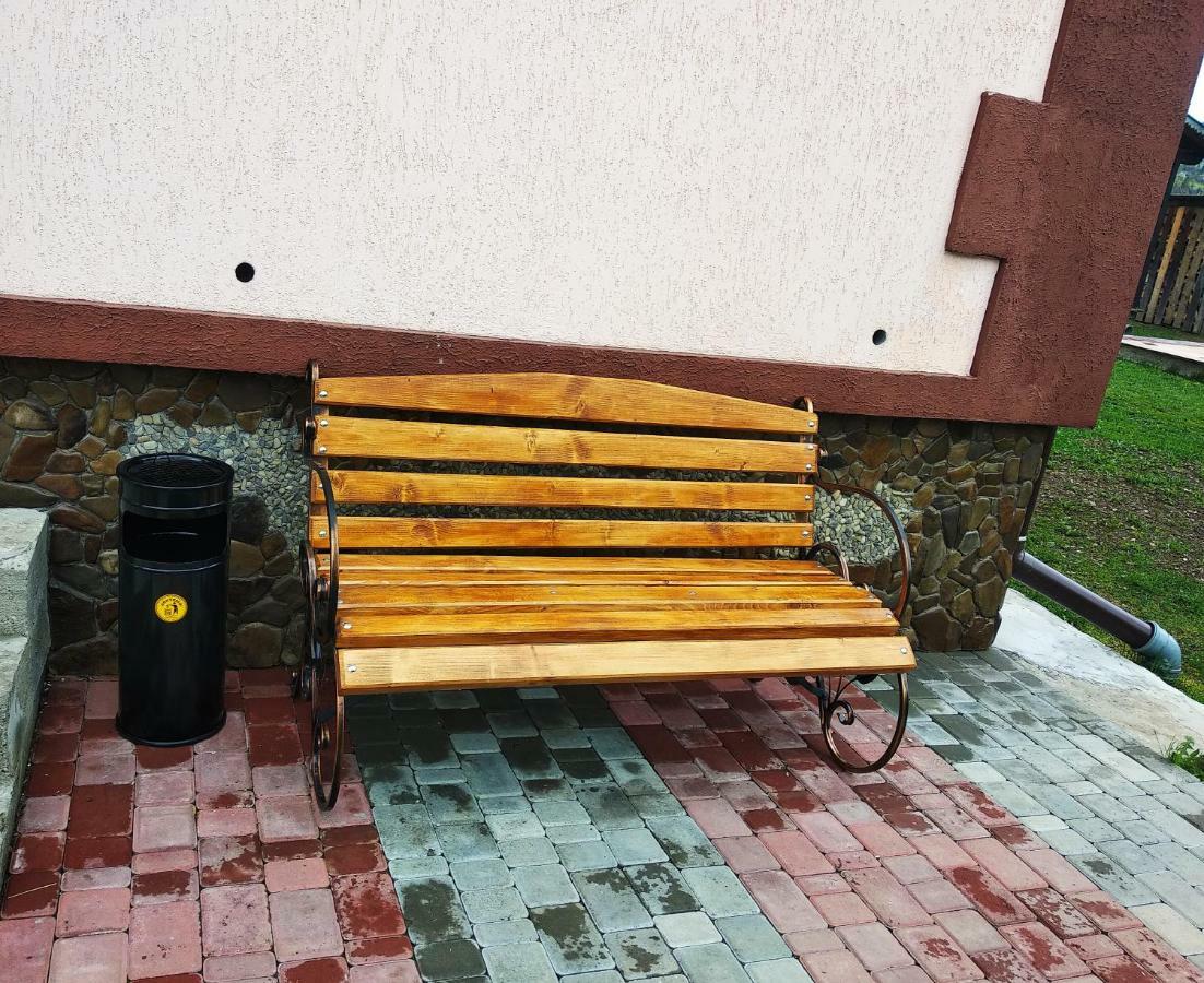 "Різьбярська Садиба" Szlavszke Kültér fotó