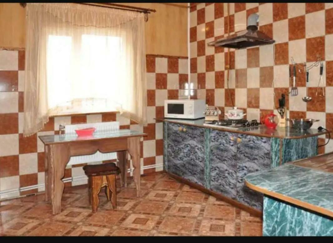 "Різьбярська Садиба" Szlavszke Kültér fotó