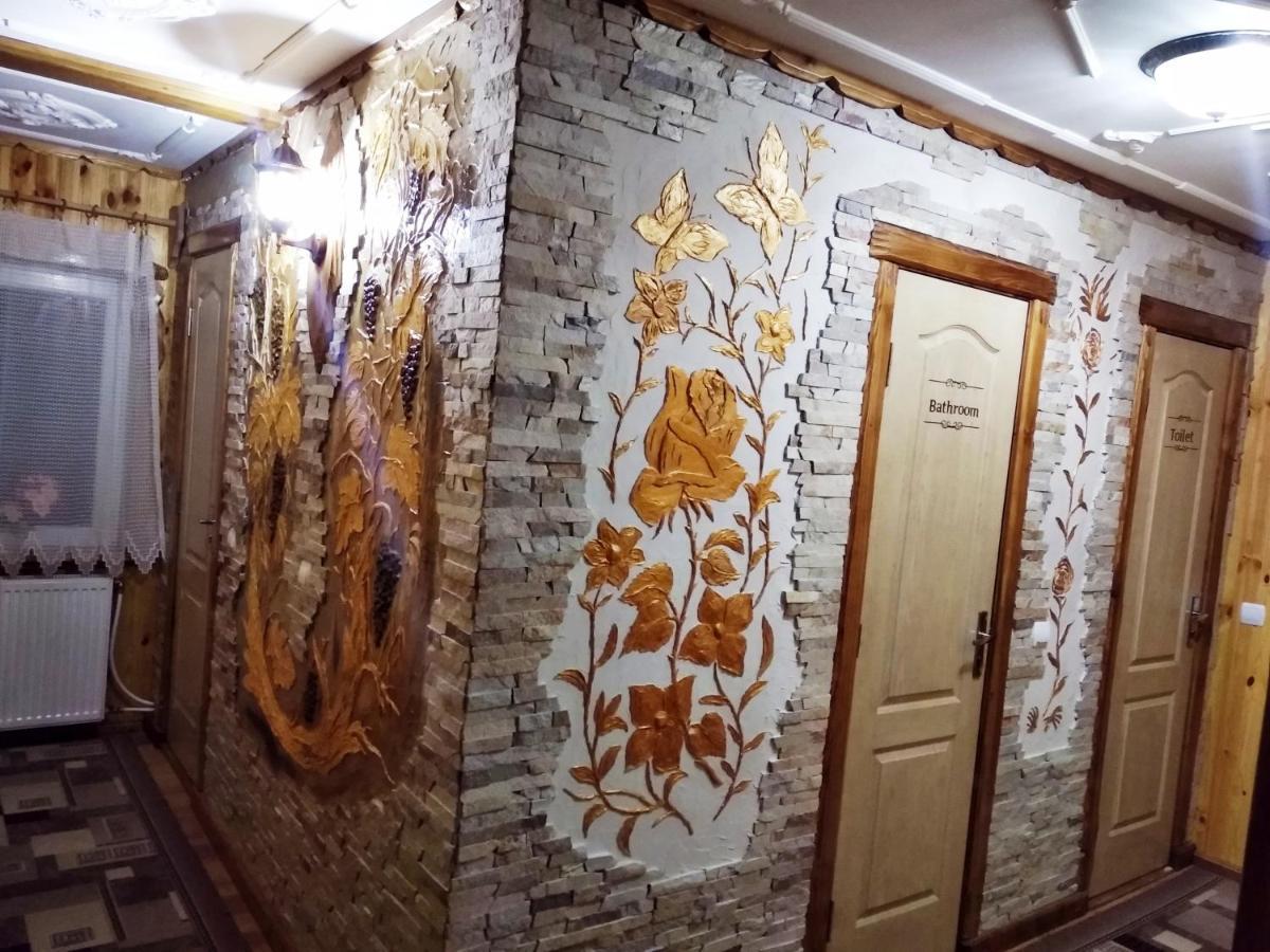 "Різьбярська Садиба" Szlavszke Kültér fotó